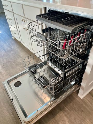 2014 W Chandler Avenue, Rogers, AR 72758