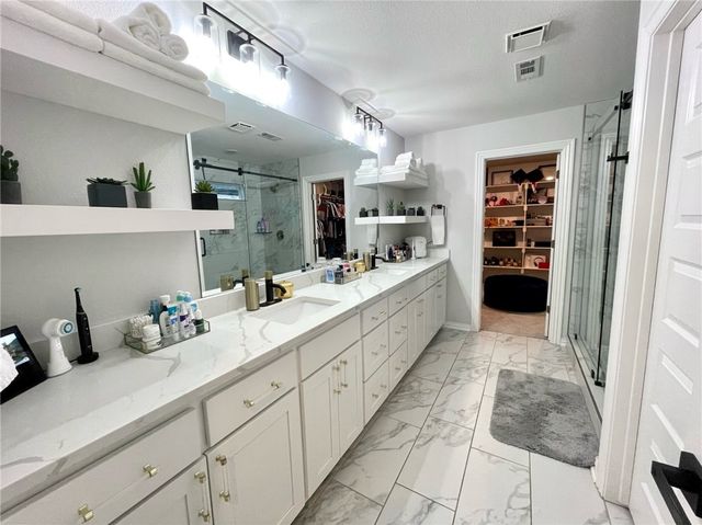 2014 W Chandler Avenue, Rogers, AR 72758