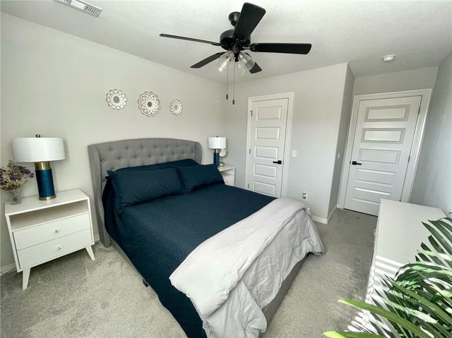 2014 W Chandler Avenue, Rogers, AR 72758