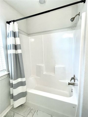 2014 W Chandler Avenue, Rogers, AR 72758