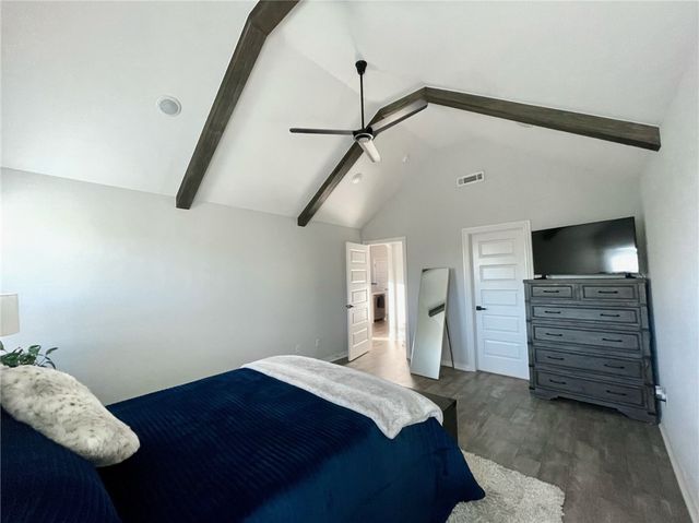 2014 W Chandler Avenue, Rogers, AR 72758