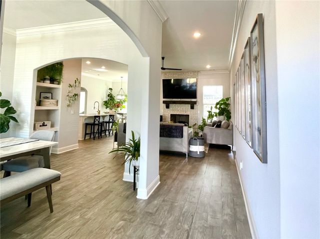 2014 W Chandler Avenue, Rogers, AR 72758