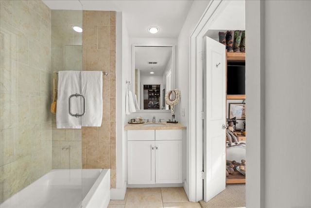 411 W 7th Street 501, Fort Worth, TX 76102