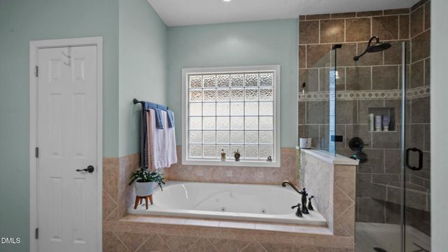 2524 Bellemont Alamance Road, Burlington, NC 27215