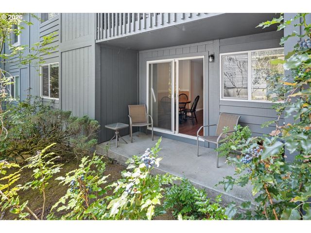650 Sw MEADOW Dr 117, Beaverton, OR 97006