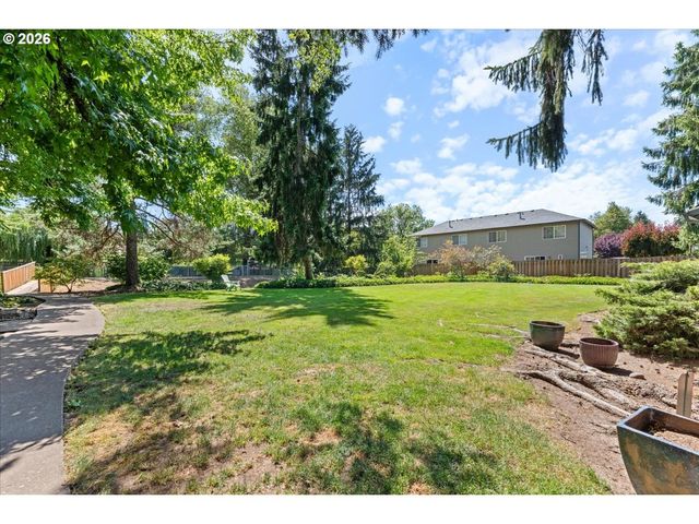 650 Sw MEADOW Dr 117, Beaverton, OR 97006