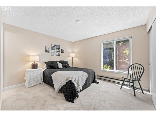 650 Sw MEADOW Dr 117, Beaverton, OR 97006