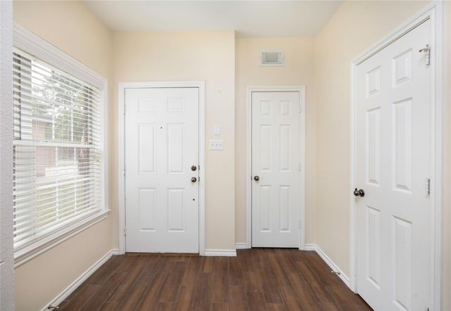 100 Artesian Way, New Caney, TX 77357