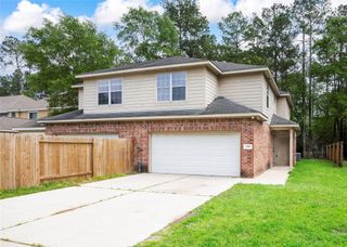 100 Artesian Way, New Caney, TX 77357