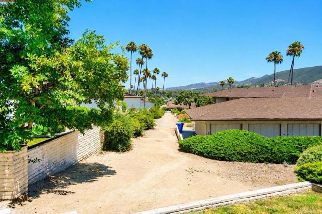 1017 Martina Court, San Marcos, CA 92078
