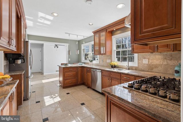 30 NORCHESTER DR, Princeton Junction, NJ 08550