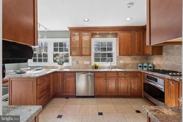 30 NORCHESTER DR, Princeton Junction, NJ 08550