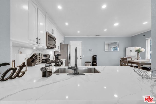 1109 W Francis Street H, Ontario, CA 91762