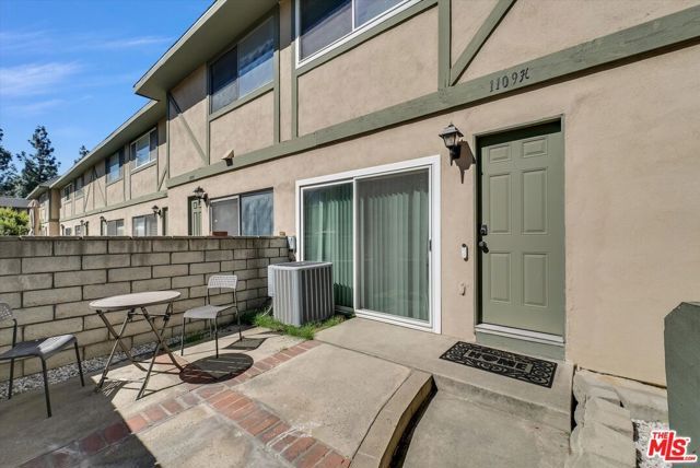 1109 W Francis Street H, Ontario, CA 91762
