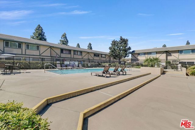 1109 W Francis Street H, Ontario, CA 91762