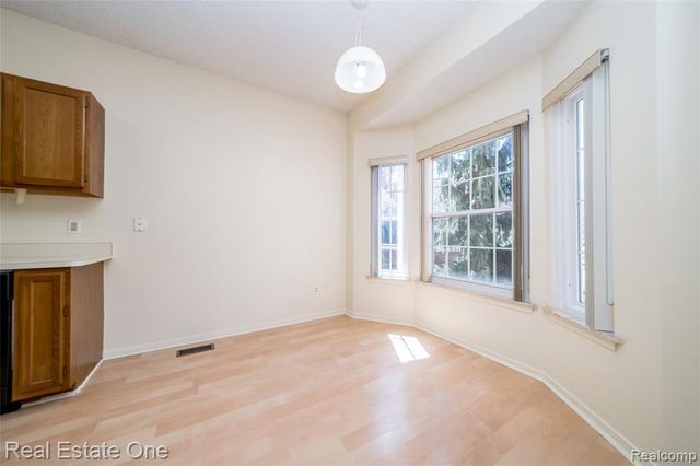 41474 Cornell Drive, Novi, MI 48377