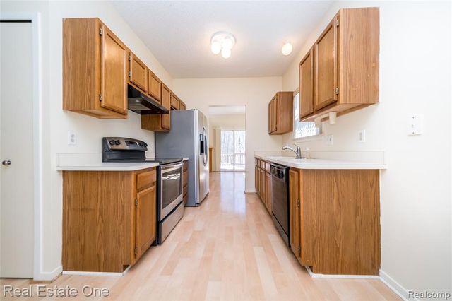 41474 Cornell Drive, Novi, MI 48377
