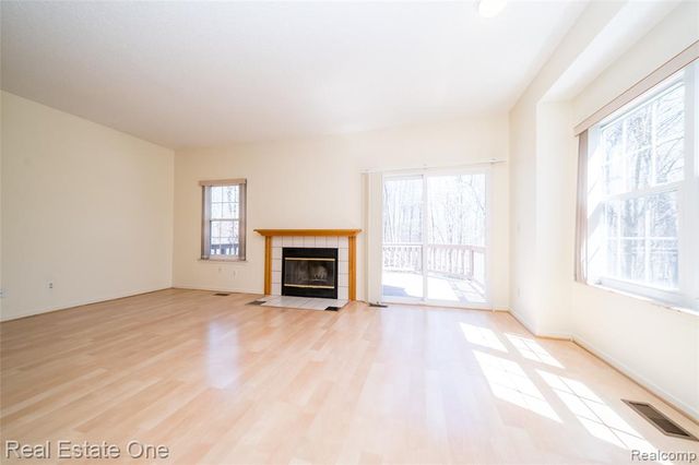 41474 Cornell Drive, Novi, MI 48377