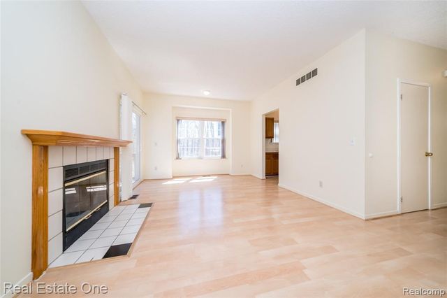 41474 Cornell Drive, Novi, MI 48377
