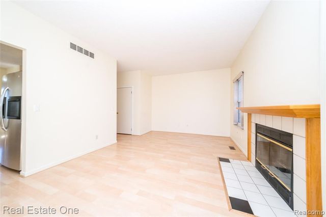 41474 Cornell Drive, Novi, MI 48377