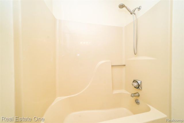 41474 Cornell Drive, Novi, MI 48377