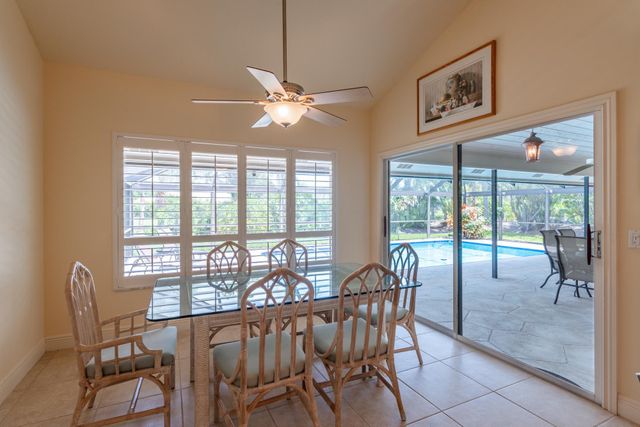13 Balfour Road W, Palm Beach Gardens, FL 33418
