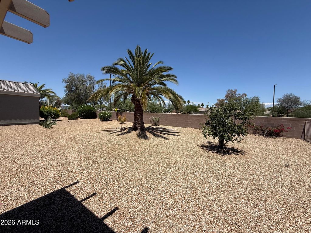 15616 W AZALEA Lane, Surprise, AZ 85374 — photo 4
