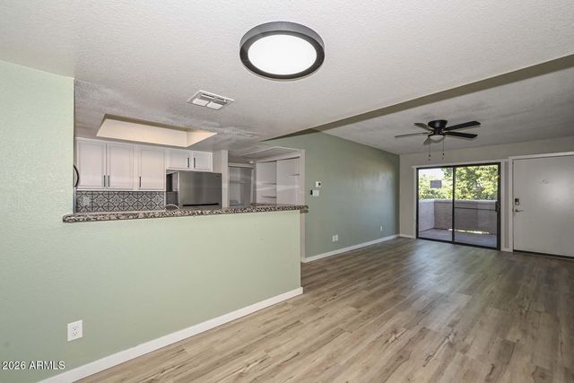 5757 W EUGIE Avenue 2013, Glendale, AZ 85304