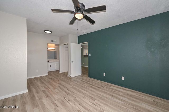 5757 W EUGIE Avenue 2013, Glendale, AZ 85304
