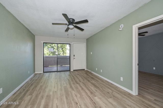 5757 W EUGIE Avenue 2013, Glendale, AZ 85304