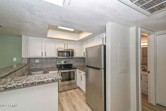 5757 W EUGIE Avenue 2013, Glendale, AZ 85304