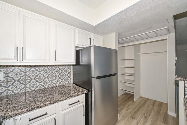 5757 W EUGIE Avenue 2013, Glendale, AZ 85304