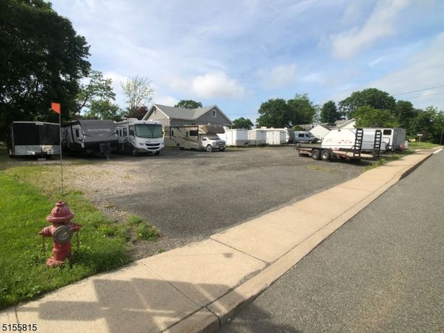 7 New St, Hampton Boro, NJ 08827