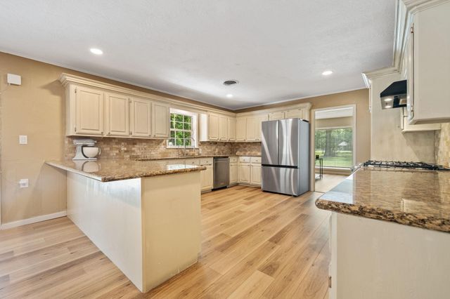 5254 State Highway 146 S, Livingston, TX 77351