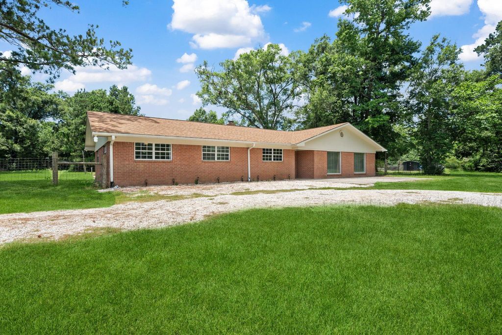 5254 State Highway 146 S, Livingston, TX 77351
