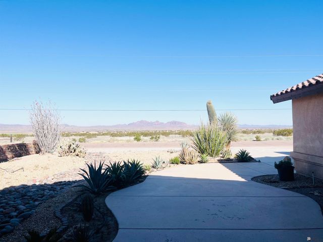 30315 Mountain View Ave, Wellton, AZ 85356