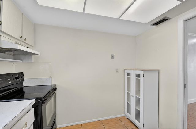2667 Dudley Drive B, West Palm Beach, FL 33415