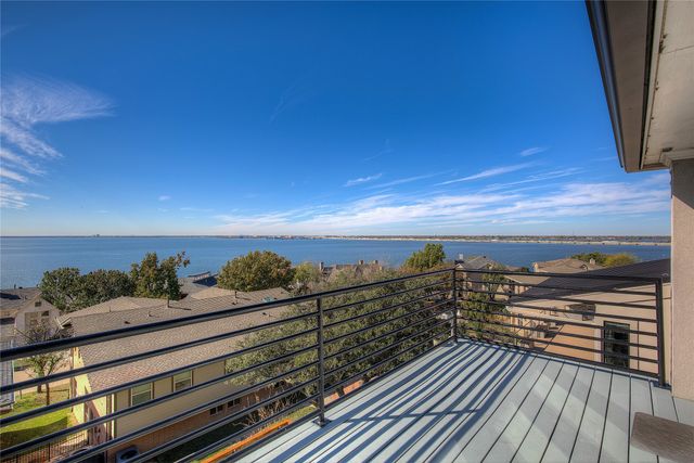 20 Intrepid Circle, Rockwall, TX 75032