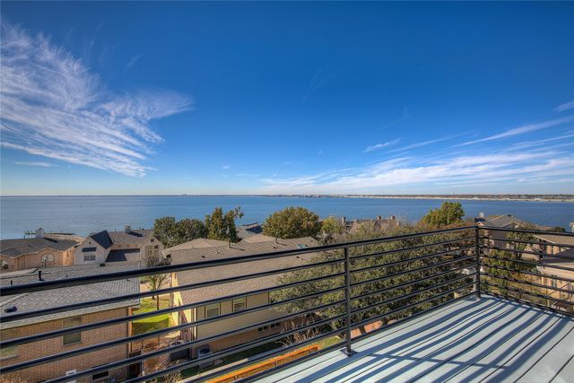 20 Intrepid Circle, Rockwall, TX 75032