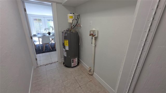 3167 IRVING STREET, Sarasota, FL 34237