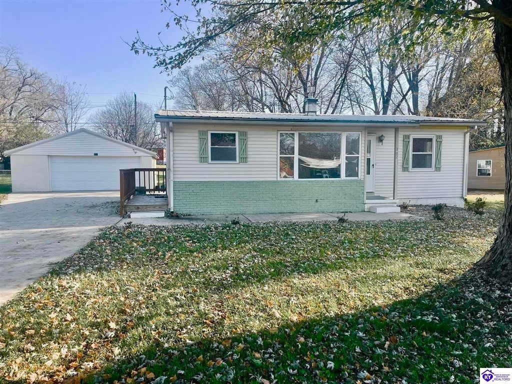 302 Glenwood Drive, Vine Grove, KY 40175