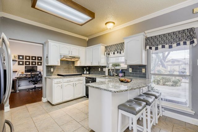 2600 Primrose Lane, Rowlett, TX 75089