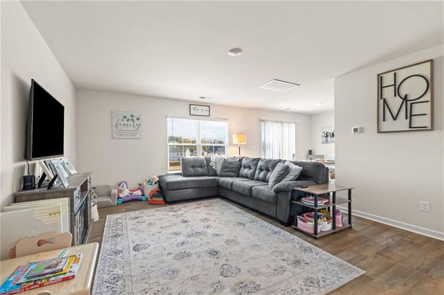 224 Squire Avenue, Lexington, NC 27295