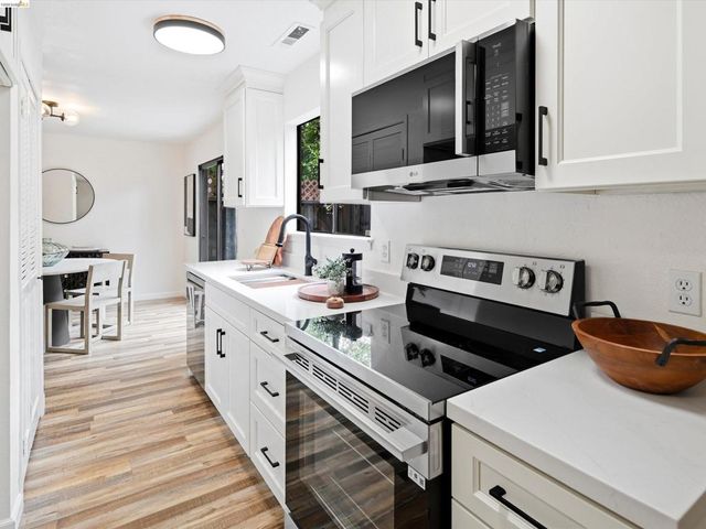 20223 Santa Maria Ave, Castro Valley, CA 94546