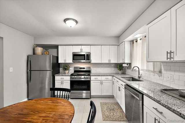 39621 Detroit Street, Harrison Charter Township, MI 48045