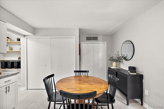 39621 Detroit Street, Harrison Charter Township, MI 48045