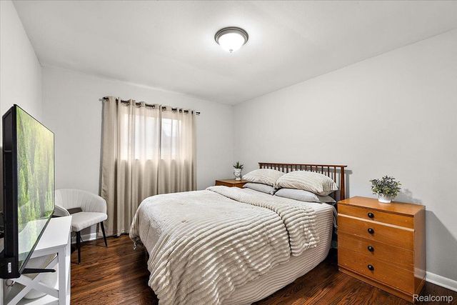 39621 Detroit Street, Harrison Charter Township, MI 48045