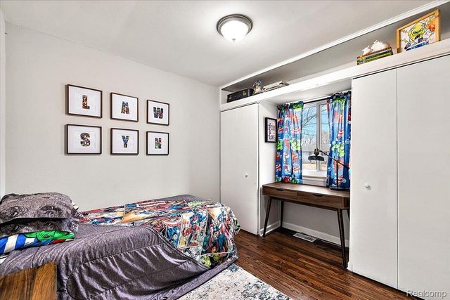 39621 Detroit Street, Harrison Charter Township, MI 48045