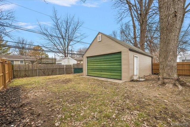 39621 Detroit Street, Harrison Charter Township, MI 48045