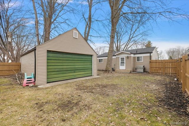 39621 Detroit Street, Harrison Charter Township, MI 48045